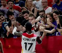 爱游戏中国-包含赛后德国杯传出新动向,夏洛特黄蜂完成体检,管理层表态:信心回归,身体对抗强度拉满的词条